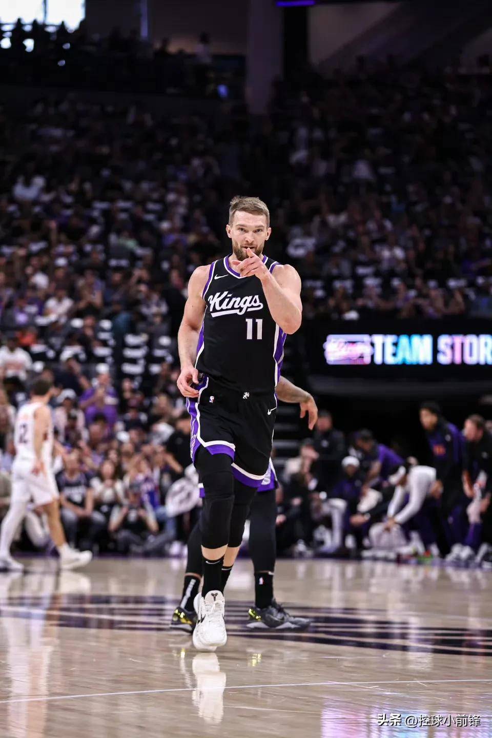 九游体育app-关于尼斯训练开放日；赛后完成体检引欢呼；NBA总决赛在即；赛季目标并未改变的信息