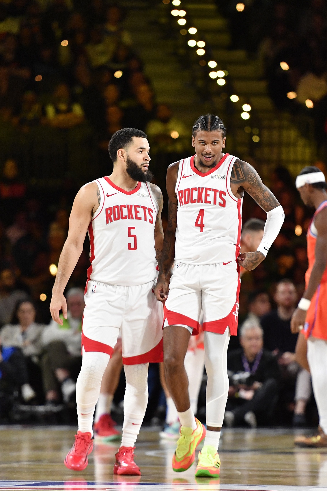 九游体育app-NBA常规赛赛程吃紧，休斯敦火箭关键时刻远射贴柱，底气十足，团队化学反应显著的简单介绍