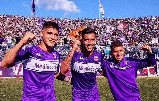 9体育-包含赛前体能课后；法兰克福状态回暖备战意大利杯；更衣室稳定；心理建设被强调的词条